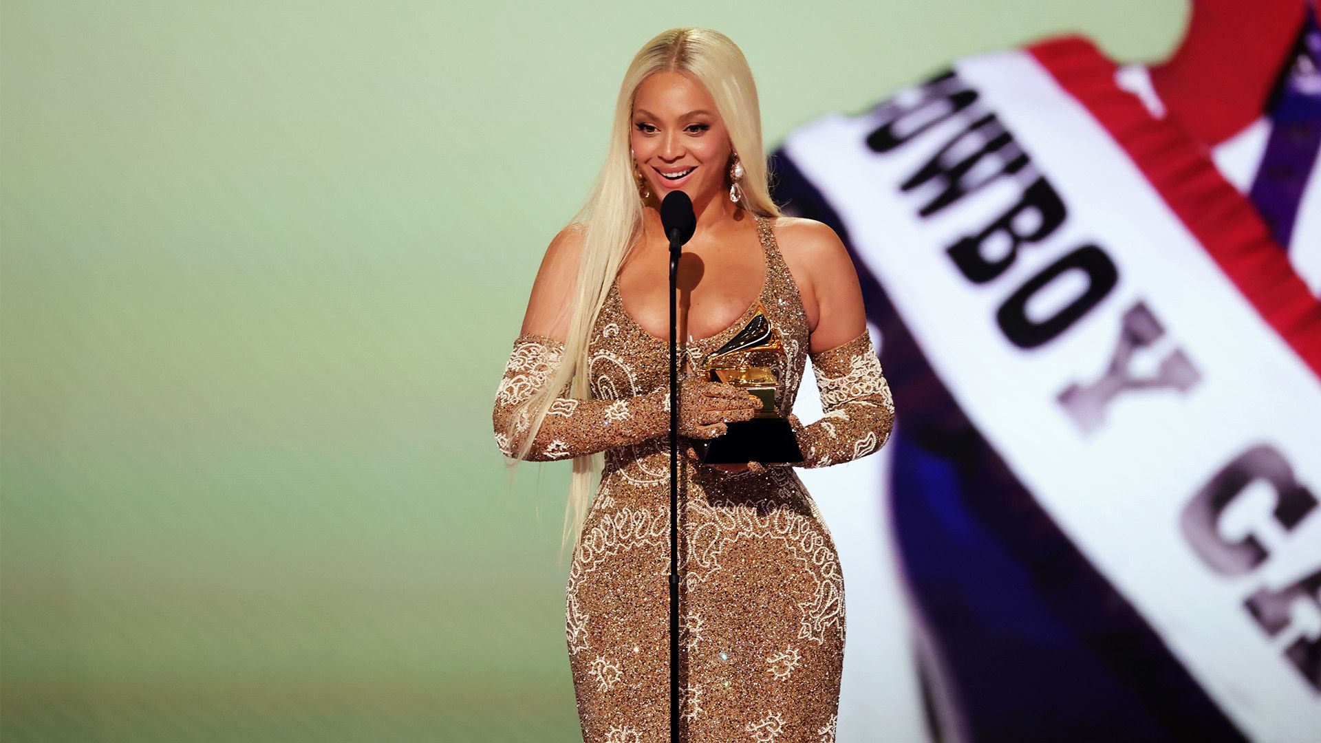 俱乐部的青 俱乐部的青